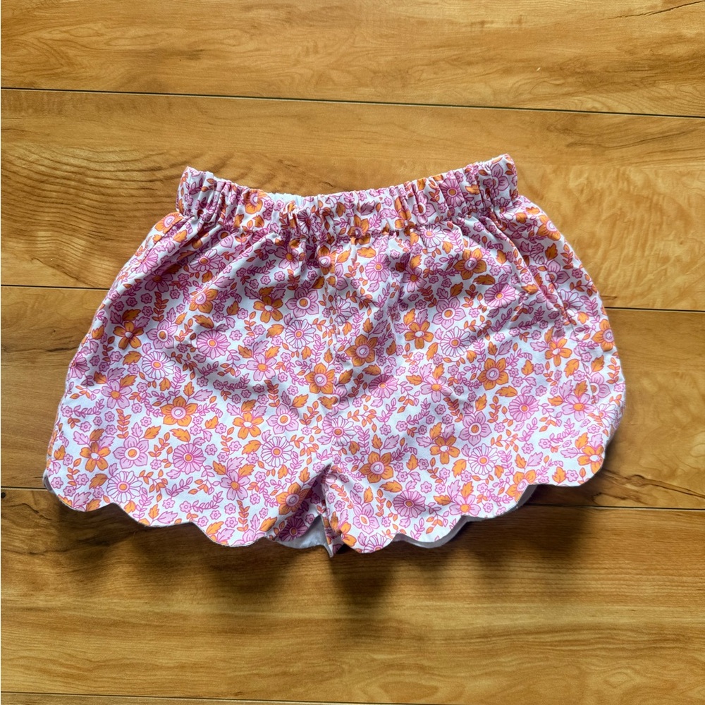 Little English Scalloped Shorts size 4T